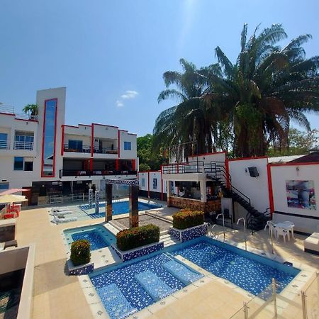 Bora Bora Adults Only Hotel Melgar Bagian luar foto